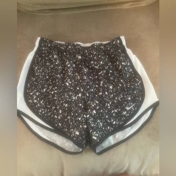 EUC Nike Women's Speckled Black and White Athletic Shorts - Picture 1 of 4
